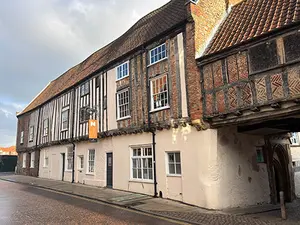Norwich UK is a city with history, culture and modern day living. From the Cathedral and Museum to the Theatre Royal, Norwich Lanes, restaurants and much more