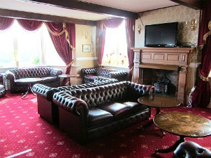 The Lounge at the Manor Hotel, Mundesely The Lounge at the Manor Hotel, Mundesely