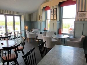 Pet friendly dining at Titchwell Manor Pet friendly dining at Titchwell Manor